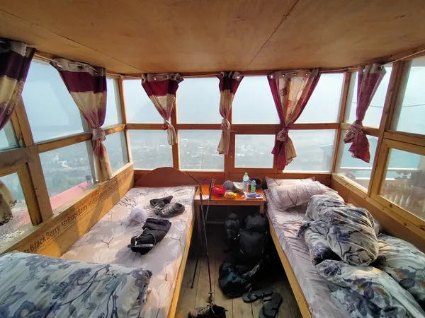 A lodge room in Pisang
