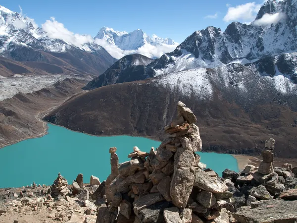 Cairns on Gokyo Ri above the lake